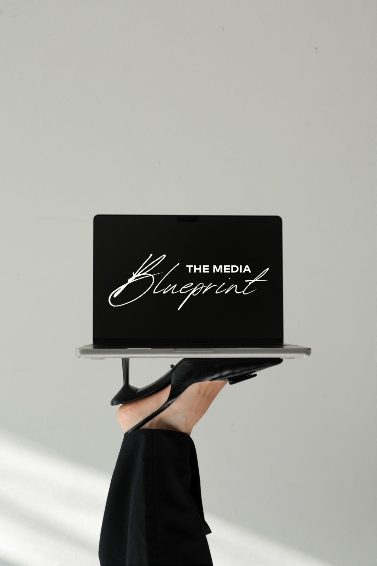 Научитесь создавать инфоповоды, работать со СМИ, выстраивать коммуникации с блогерами и формировать позитивный медийный образ бренда и строить коллабораци.